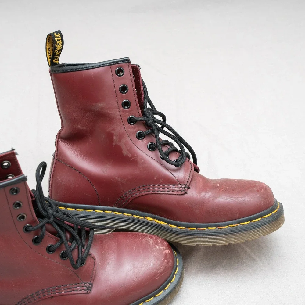Doc Martins Womens 1460‎ Smooth Leather Lace Up Boots Cherry Red